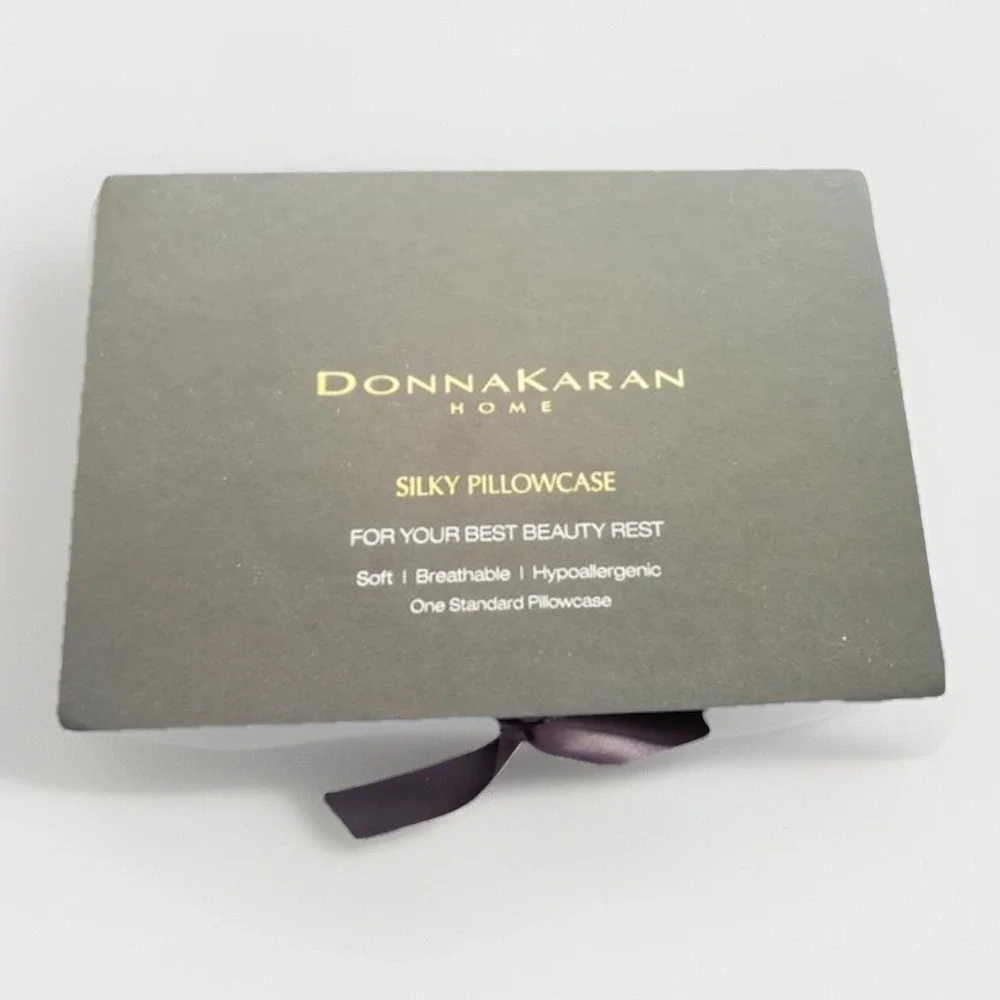 One Donna Karan Silky Pillowcase Standard White Lyocell Silk Blend 20x30